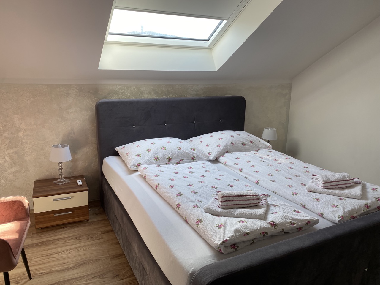 Apartment 5 - Schlafzimmer West